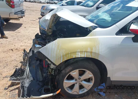 2015 Subaru Forester 2.5I Premium из США, поврежденный, VIN JF2SJADC9FH444229